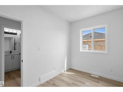 1547 211 ST NW photo 13