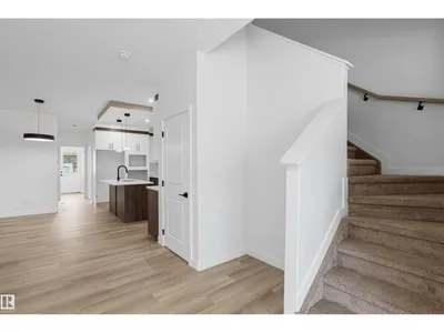 1547 211 ST NW photo 18