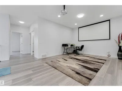 2912 12 AV NW photo 22