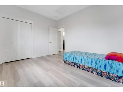 2912 12 AV NW photo 28