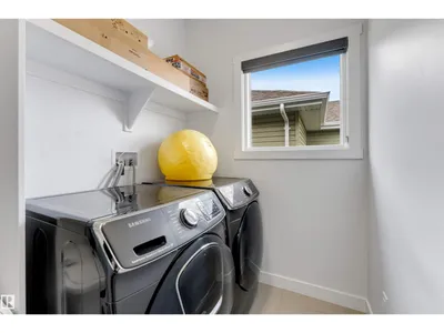 2912 12 AV NW photo 36