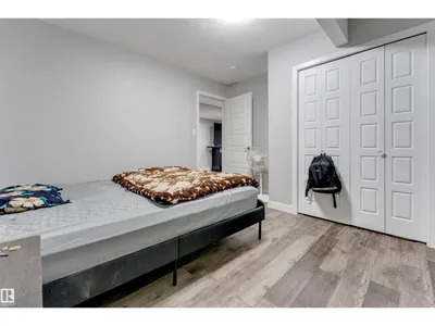 2912 12 AV NW photo 43