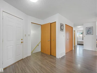 5749 189 ST NW photo 9