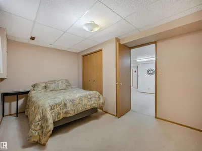 5749 189 ST NW photo 25