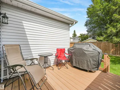 5749 189 ST NW photo 29