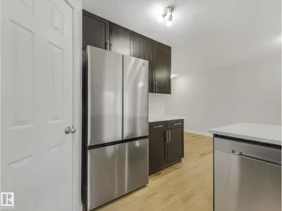 7327 24 AV SW photo 13