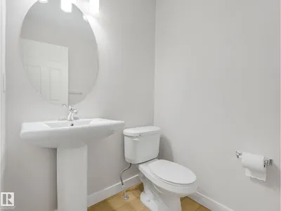 7327 24 AV SW photo 21