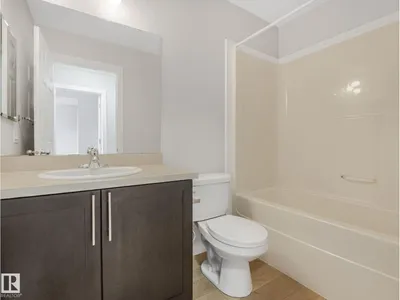 7327 24 AV SW photo 44