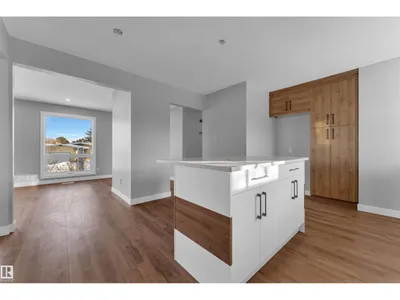 4320 74 ST NW photo 10