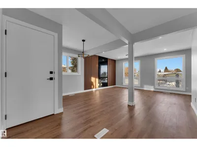 4320 74 ST NW photo 11