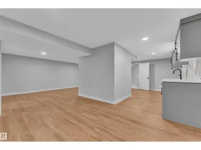 4320 74 ST NW photo 29