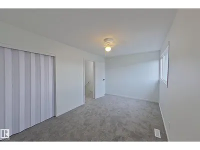 209 Dickinsfield CO NW photo 19