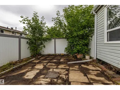 209 Dickinsfield CO NW photo 6