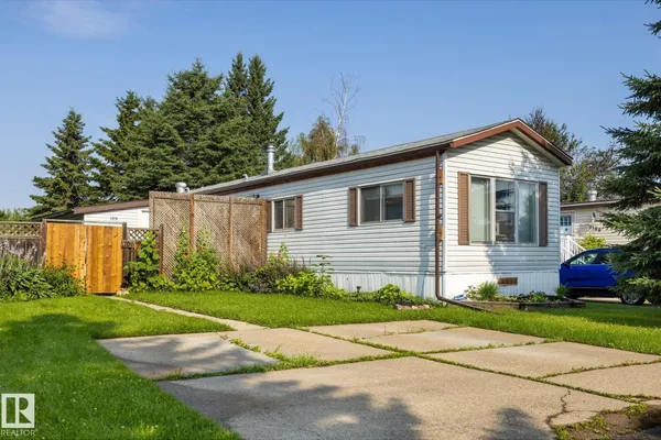 1106 Lake Vista DR photo 2