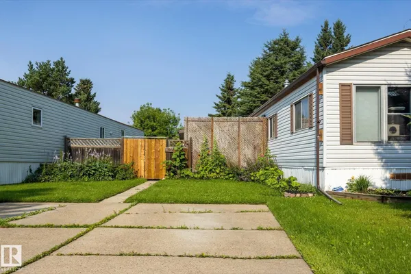 1106 Lake Vista DR photo 3