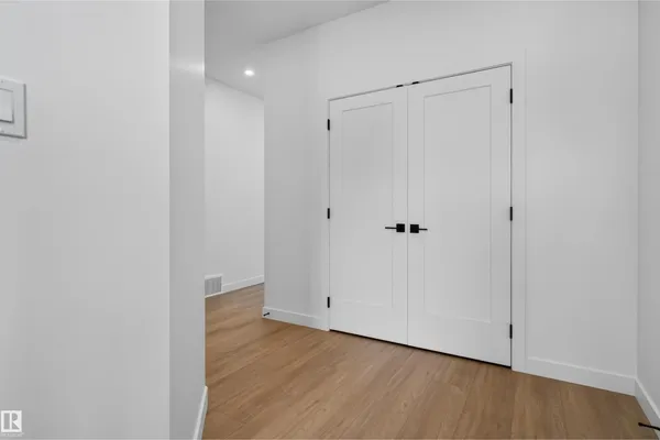 273 PATERSON LI SW photo 3
