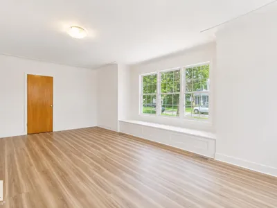 10438 133 Street NW photo 10