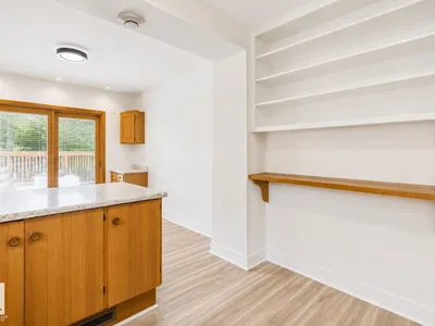 10438 133 Street NW photo 14