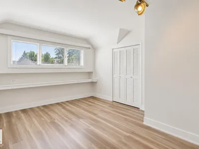 10438 133 Street NW photo 22