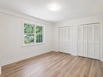 10438 133 Street NW photo 23
