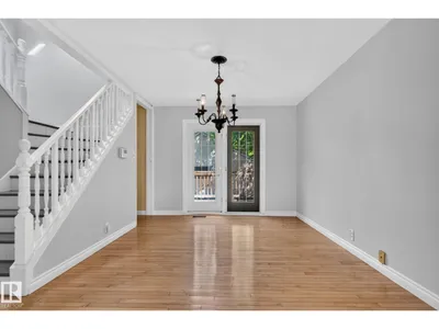 10508 67 AV NW NW photo 15