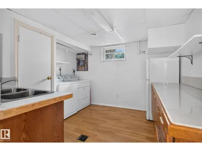 10508 67 AV NW NW photo 18