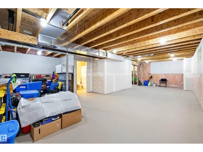 3344 24 AV NW photo 27