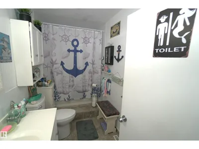 10026 87 AV NW photo 16