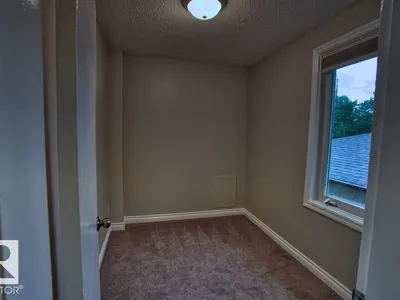 10026 87 AV NW photo 26