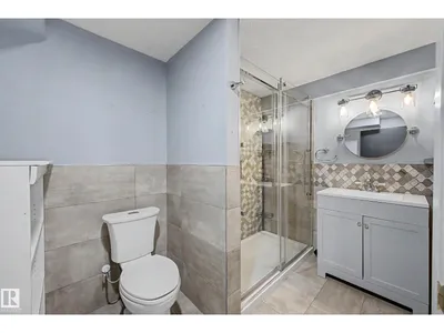 162 Mission AV photo 52