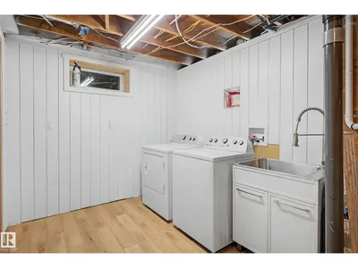 160 Mission AV photo 40