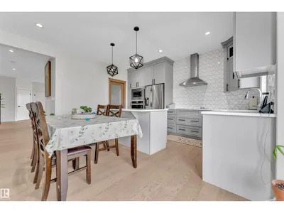 5208 23A AV SW photo 18