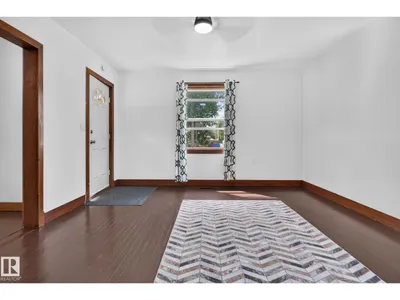 9921 109 ST photo 10