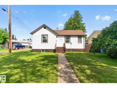 9921 109 ST photo 42