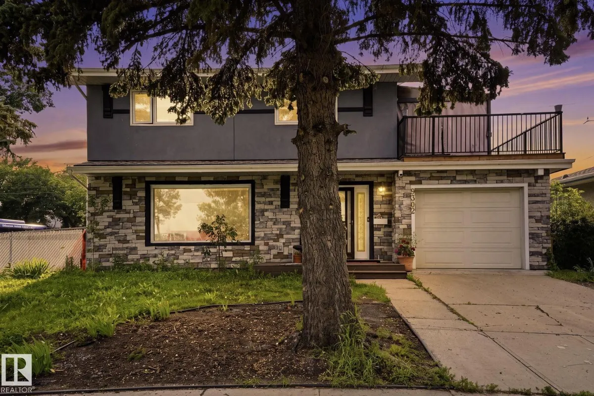 9302 165 ST NW exterior