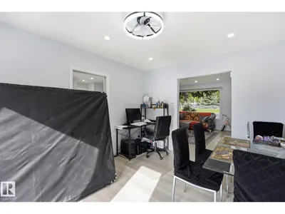 9302 165 ST NW photo 11