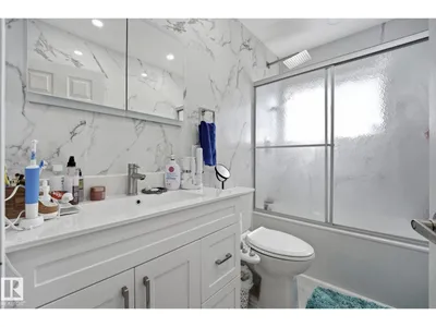 9302 165 ST NW photo 19
