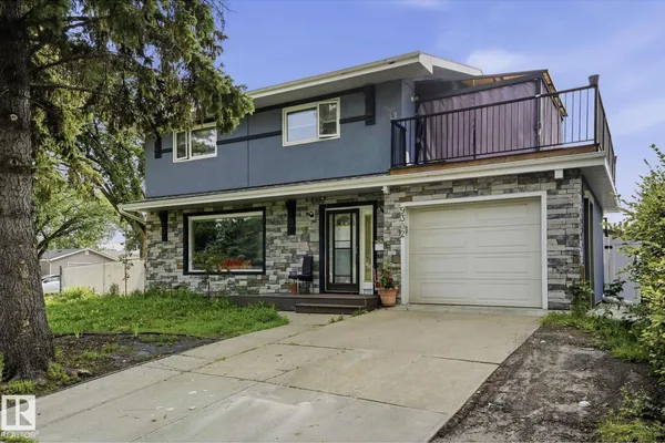 9302 165 ST NW photo 2