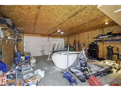 9302 165 ST NW photo 25