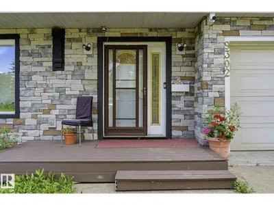 9302 165 ST NW photo 4