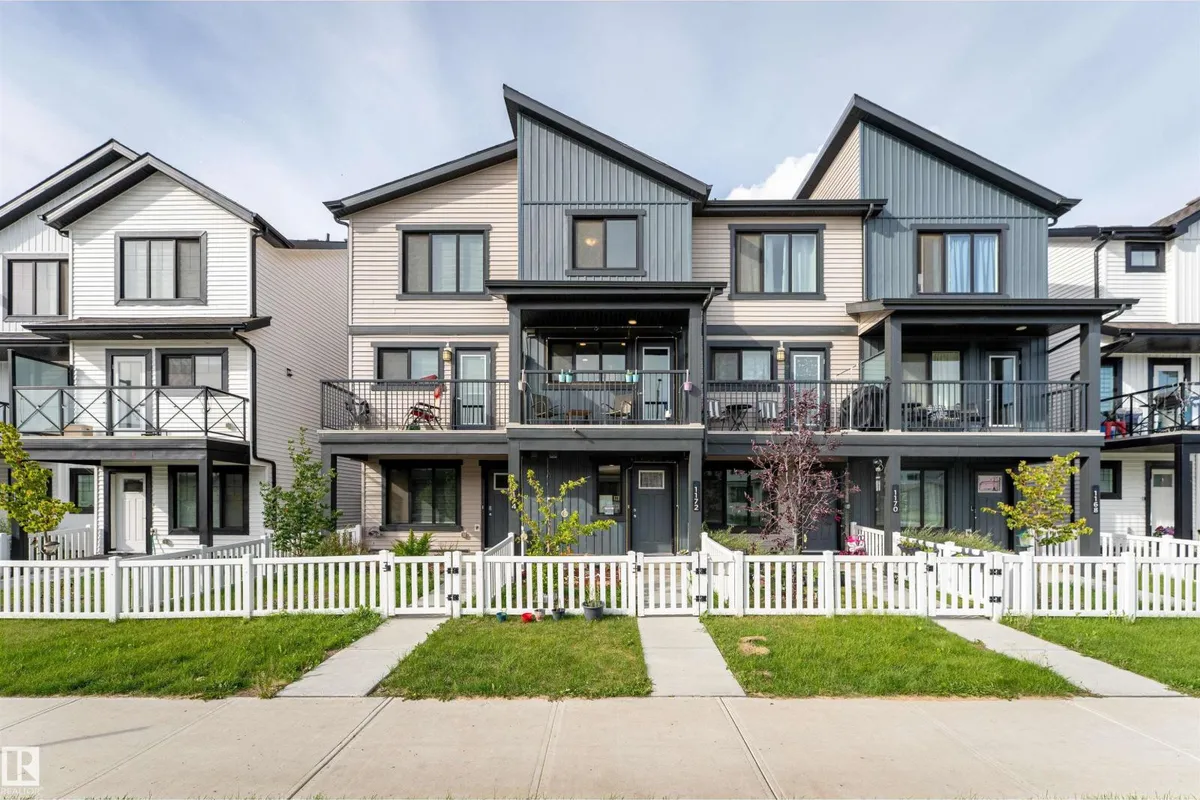 1172 Aster Boulevard NW NW exterior