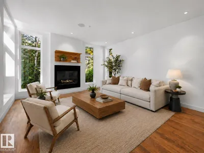 9342 83 AV NW photo 13