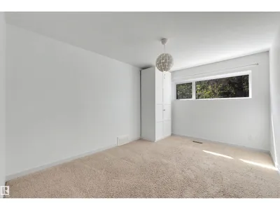 9342 83 AV NW photo 28