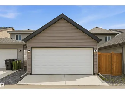 19112 22 AV NW photo 38