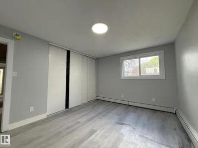 8732 101 AV NW photo 11