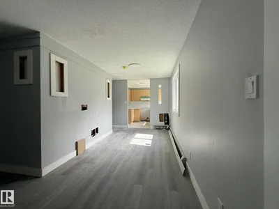 8732 101 AV NW photo 21