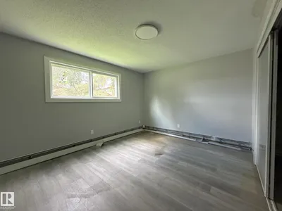 8732 101 AV NW photo 25