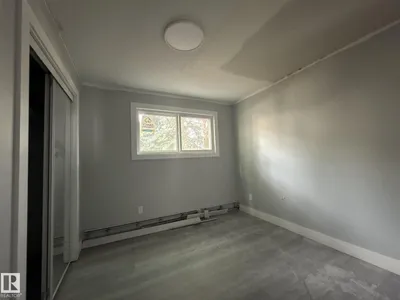 8732 101 AV NW photo 27