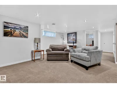 5307 104 AV NW photo 19