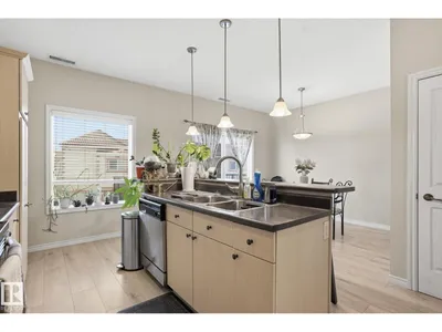 #52 13825 155 AV NW photo 12